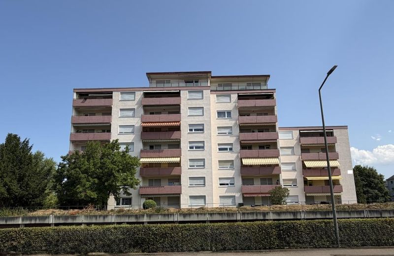 Helle 3-Zimmer-Erdgeschosswohnung mit Terrasse und Garage. Eislingen-Nord.